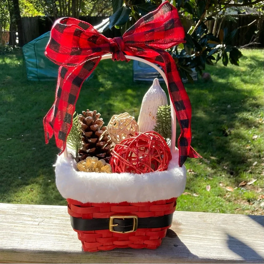 SANTA CLAUSE Holiday Basket with Fillers Orbs Big Red Checkered Bow 12 x 7 x 7